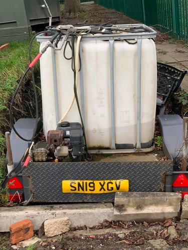 Jet wash trailer with water - jet,